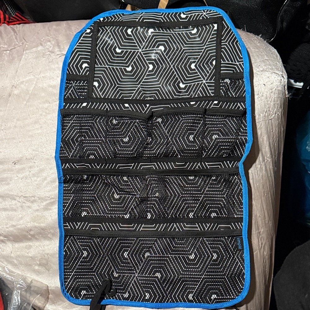 Simple Brand Hanging Toiletry Bag for Travel!!